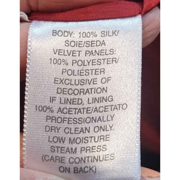 VTG 90s Susan Bristol Red Silk Quilted Button Up Jacket w Velvet Trim Sz 12 Goth - Picture 5 of 5